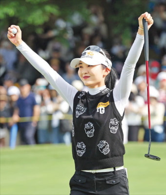 '윤이나 버디쇼' 따돌린 이예원…와이어 투 와이어 우승