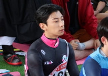 곽윤기도 보이네…한강서 너도나도 멍때리기