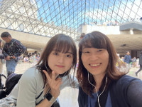 건물 입구 경사로, 휠체어 뿐 아니라 모두에게 좋지요