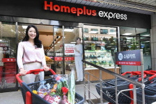 [포토] ‘지역 맞춤형 특화매장’ 홈플러스 익스프레스 목동점 재단장