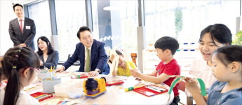 출산 땐 특공 청약 한번 더…육아휴직 급여 年 510만원 늘어나