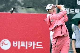 '한토신 자매' 박지영·박현경 공동선두, 포천퀸 놓고 '한판' [BC카드·한경 레이디스컵 2024]