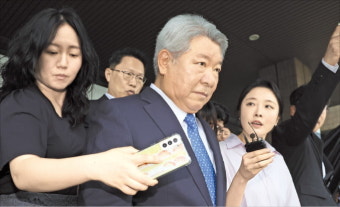 탄핵추진→사퇴→탄핵추진→사퇴…'정쟁터' 된 방통위
