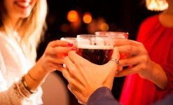 클럽男과 키스했다가…곧장 병원 찾았다 극한의 고통