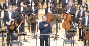 KBS교향악단 이끈 정명훈, 聖母의 비통을 끝없이 쏟아냈다