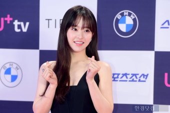 박보영, 청룡시리즈어워즈 핸드프린팅 행사에 참석하여 팬들과 소통!