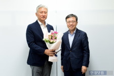 [포토] 2024년 상반기 더펜 베스트 필진 심형석 머니이스트