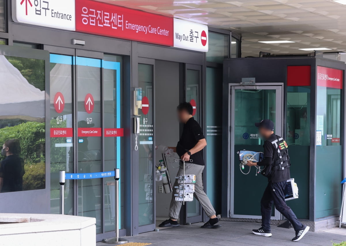 경증환자 응급의료체계 개편, 외래진료 본인부담분 인상 예정, 중증·응급환자 진료 효율성 향상 노력 중