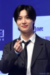 [포토] 태민, 멋진 모습으로 하트~