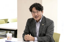 조성환 도의회 기획재정위원장, 파주시 성동리 맞고을 일대 빛의 거리로 탈바꿈
