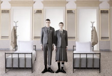 [단독] 백화점에서만 보던 톰브라운, 아울렛 입점한다