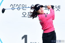 [포토] 김가영, 페어웨이로 가라 (상상인 · 한경 와우넷 오픈 2024)