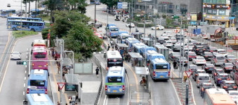 편리한 교통·쇼핑몰…환승센터 주변 관심