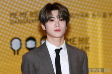 밤톨머리 변신 재현, 오늘 현역 입대…육군 군악대 복무