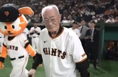 한국이 내 은혜 잊어…야구 전설 장훈, 일본으로 귀화