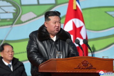 北 간부들, 목욕탕서 집단 성접대…김정은 노발대발