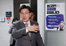 이재명은 삼성으로 국민의힘은 LG로…친기업 행보 가열