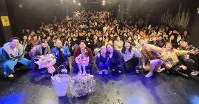 윤형빈 15년 만에 소극장 폐관…아내 정경미 격려에 울컥 [인터뷰+]