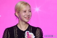 소녀시대 써니, SM 떠나 삼촌 이수만 손잡아…프로듀서로
