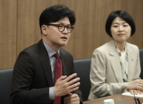 한동훈, 울산서 첫 대권 행보…자동차 산업 성장시킬 것