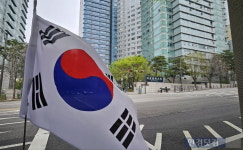 尹 부부 복귀는 안 불편한데… 서초 아크로비스타는 지금 [현장+]