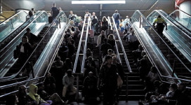 대정전에 교통·통신·금융 마비…재생에너지 편중이 화 키웠나