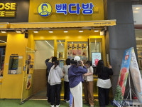 메가·컴포즈 다닥다닥 붙어있는데…빽다방에만 직장인 몰렸다 [현장+]