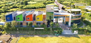 금산 조팝꽃피는마을, 폐교가 관광지로…인삼꽃주 직접 빚어 봐요