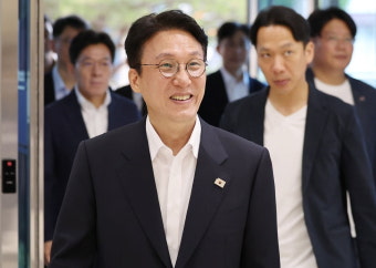 김민석, '수입보다 많은 지출' 의혹에 