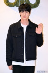 [포토] BTS 진, 아미 마음 뒤흔드는 멋짐