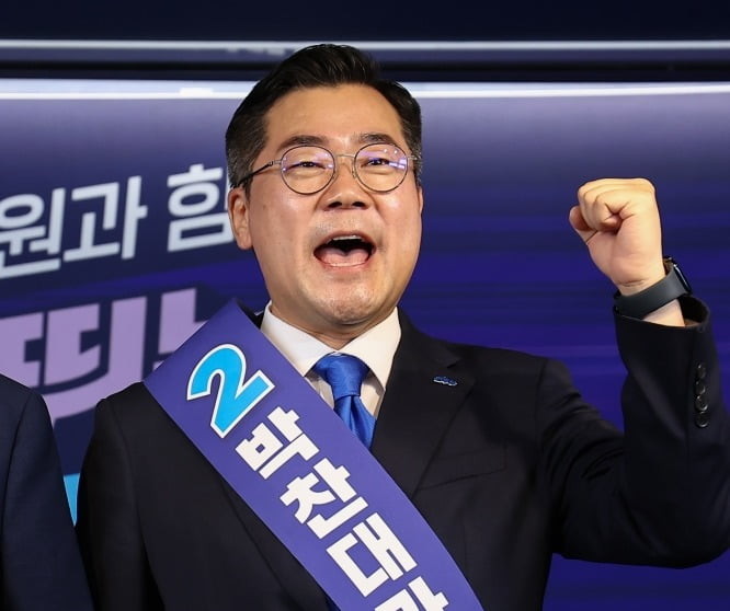 이재명 대통령, 정청래 대표 및 박찬대 의원과 만찬 동참, 화합과 단합 강조