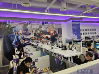 이젠 콜라보 안해도 돼…주류 떠오른 서브컬처 독자 행보