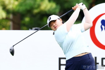 [포토] 신다인, '끝까지 최선을 다하자' (BC카드·한경 레이디스컵 2025)