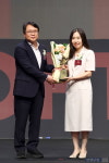 [포토] 티젠, 2025 올해의 브랜드 대상 콤부차 부문 수상