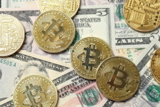 비트코인 반등, 9월이 분수령…솔라나·도지코인 상승세 [이수현의 코인레이더]