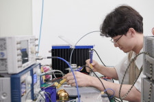 美 한식당 전설의 웨이터였다더니…1100억 부자 된 50대 [윤현주의 主食이 주식]