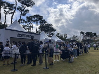 롯데월드몰 쇼핑 왔다가 우연히 왔는데 "행복한 데이트 코스됐네요" [2025 청춘, 커피 페스티벌]