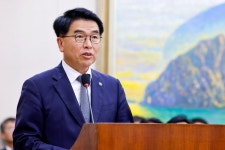 양키 고 홈이 반미지, 뭐냐…총리실에 빵 터진 김재섭