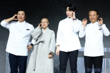 요리로 끝까지 가보자는 흑백요리사2, 가장 큰 변수는 백종원 [김예랑의 현장노트]