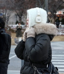 [포토] 전국 대부분 지역 한파특보…출근길 ‘완전무장’