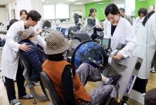 [포토] 서강석 송파구청장, 송파보건지소 방문