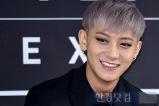 엑소 前 멤버 타오, 생리대 팔아 매출 300억원…본전 회수도 못해