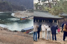 왕을 품은 고을, 영월…왕사남 흥행에 구름 떼 인파 몰린 곳