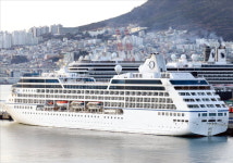 크루즈 관광 80만 시대, 부산항 밤에도 뛴다