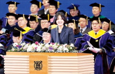 최수연 대표 완벽한 인생 설계는 없어…실패가 새로운 길 만들어