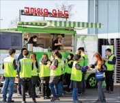 삼구아이앤씨, 푸드·이발 트럭으로 현장 복지 배송