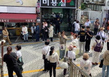 주말 부산 몰려간 한동훈 지지자…달아오르는 선거 열기 [르포]