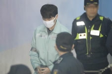 '윤창호법 1호 연예인' 손승원, 5번째 음주운전 징역 1년…법정 구속