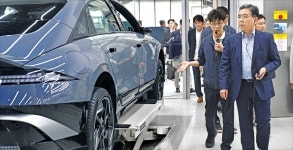 로봇이 알아서 車부품 이동…현대차의 미래정비 허브