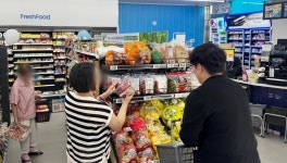 외식은 줄여도 이곳은 갈 수밖에…불황에 더 잘나가는 곳